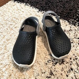 Crocs LiteRide clogs kids size 13
